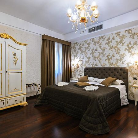 Hotel Mastrodattia เชลาโน ภายนอก รูปภาพ