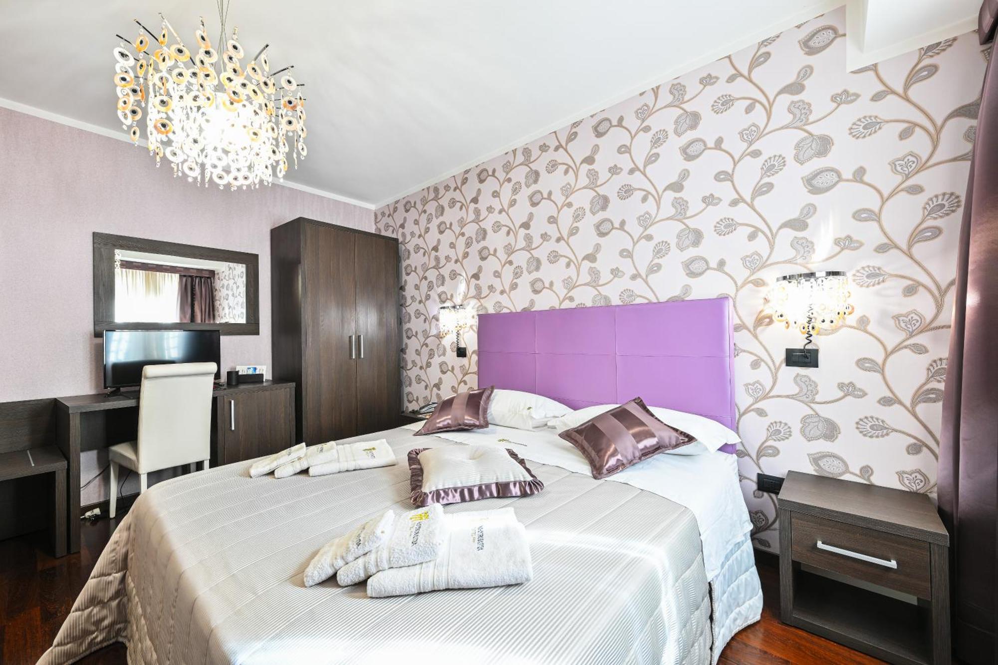 Hotel Mastrodattia เชลาโน ภายนอก รูปภาพ