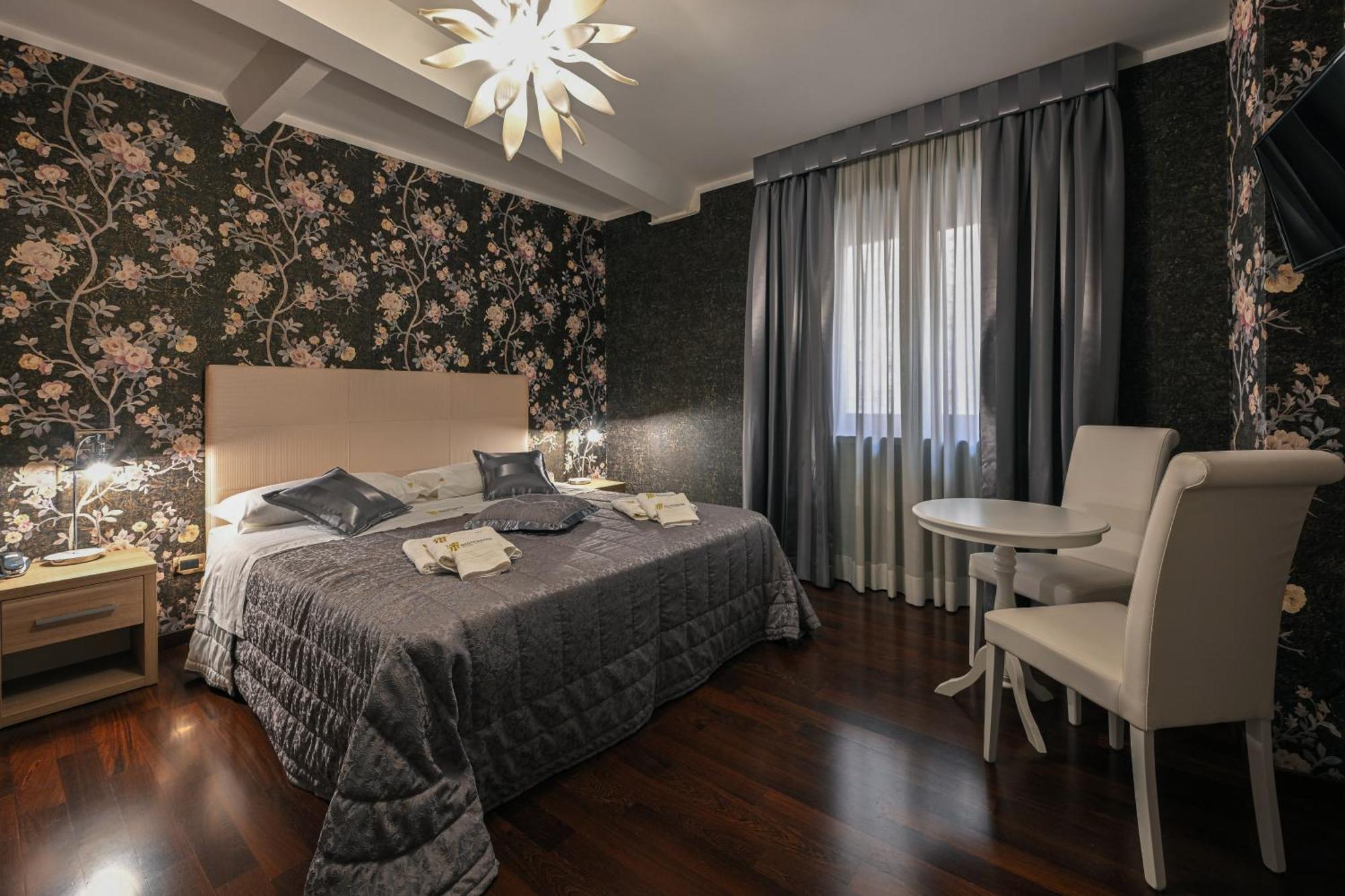 Hotel Mastrodattia เชลาโน ภายนอก รูปภาพ