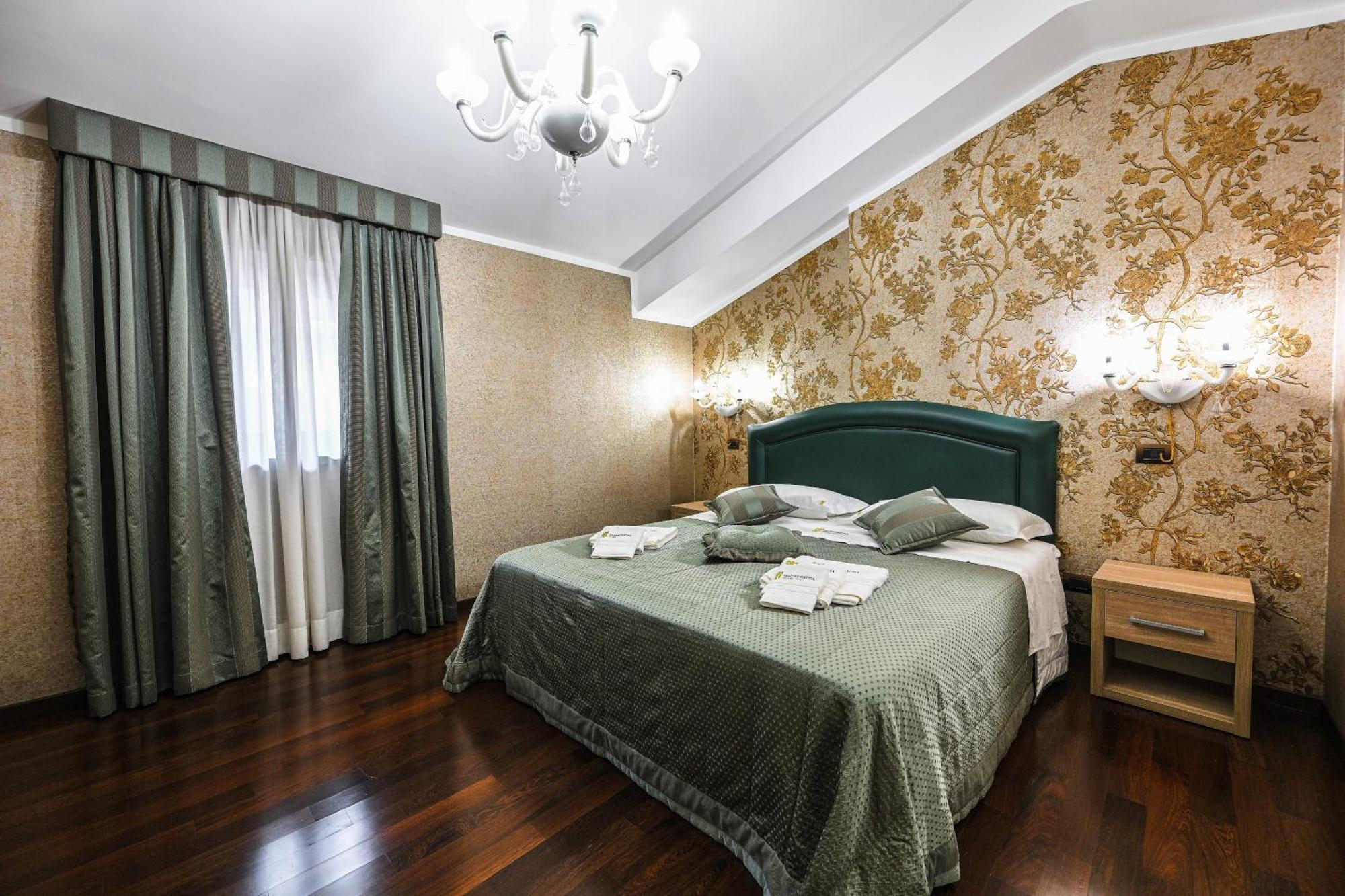 Hotel Mastrodattia เชลาโน ภายนอก รูปภาพ