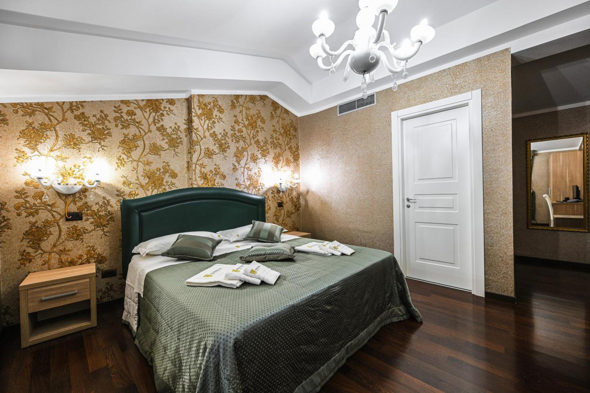 Hotel Mastrodattia เชลาโน ภายนอก รูปภาพ